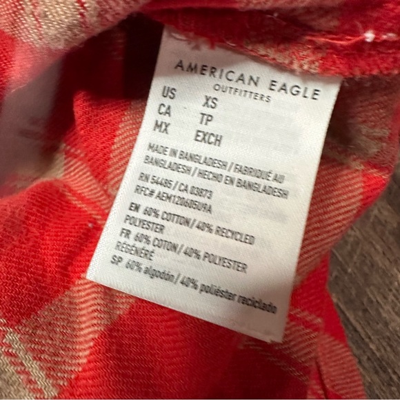 American Eagle Plaid Oversized Button Down - Picture 5 of 7